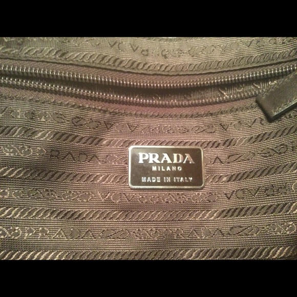 Prada Rare Shoulder Bag with hook & Loop closure - Picture 5 of 16